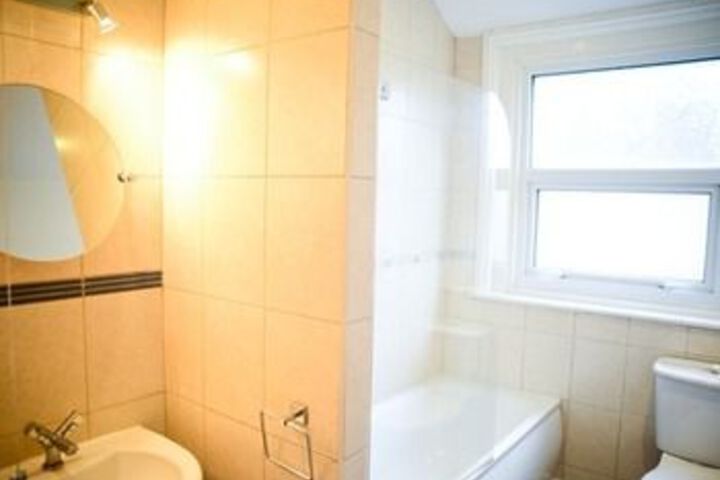 Room 2 of 8