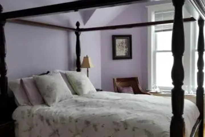 Room 3 of 16