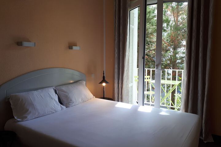 Room 5 of 57