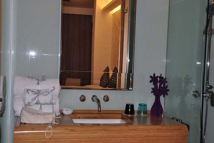 Room 31 of 45