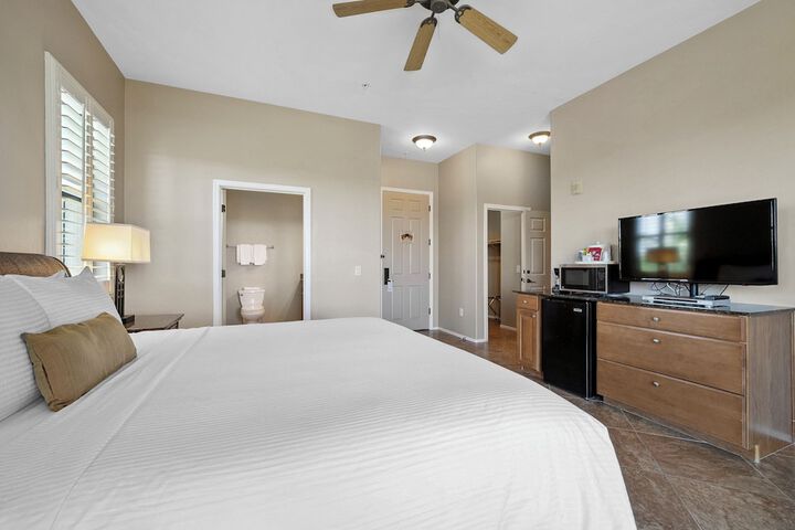 Room 3 of 70