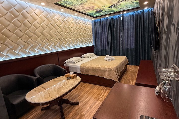 Room 14 of 34