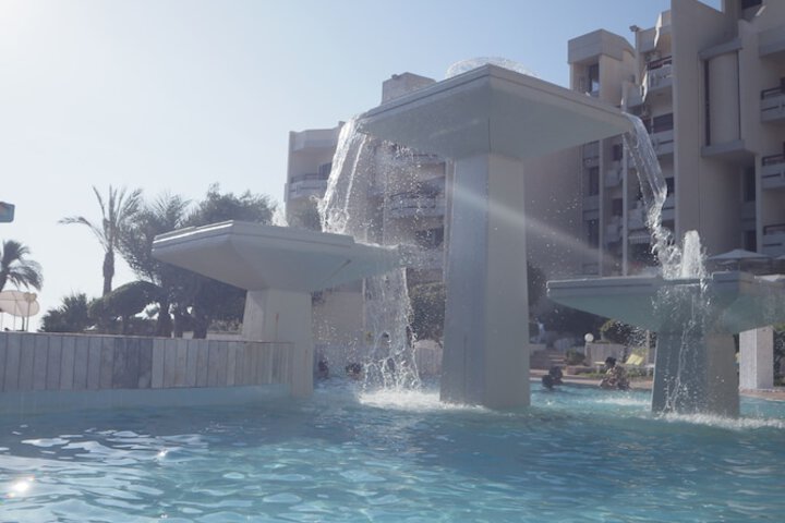 Pool 24 of 32