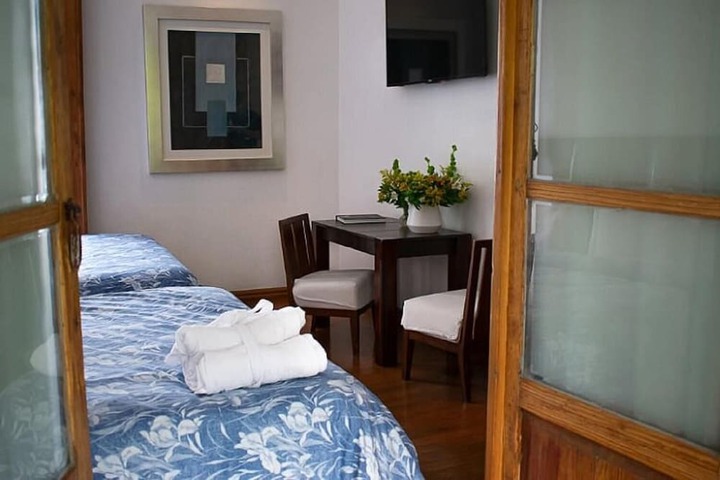 Room 10 of 52