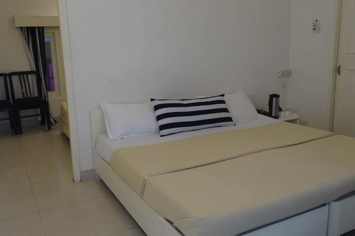 Room 54 of 113