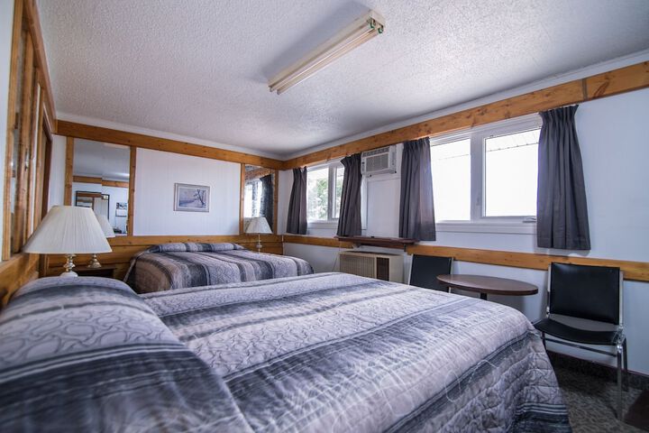 Room 4 of 20