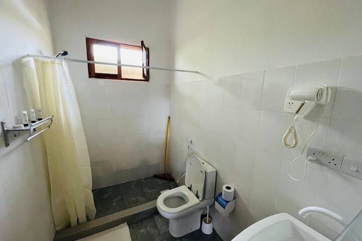 Room 64 of 103