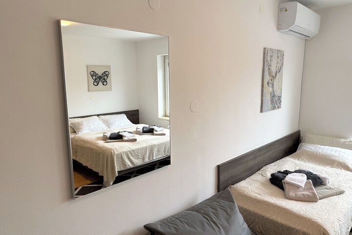 Room 7 of 45