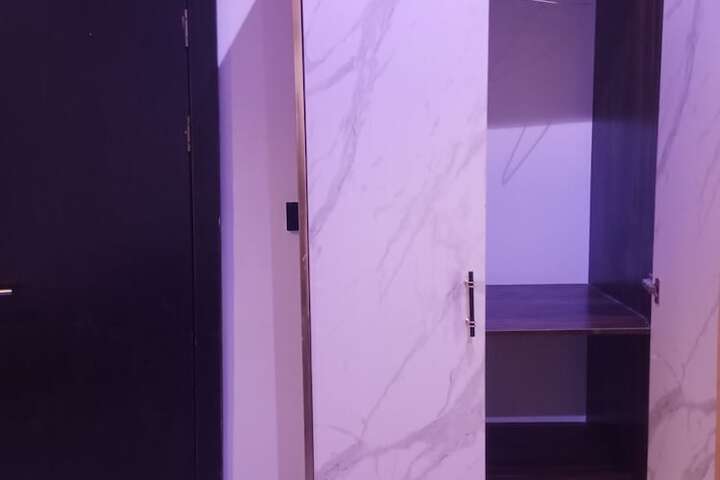 Room 14 of 104