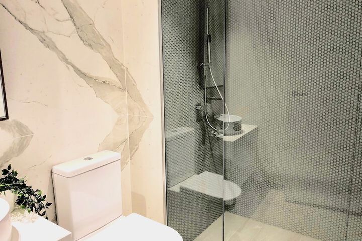 Room 27 of 42