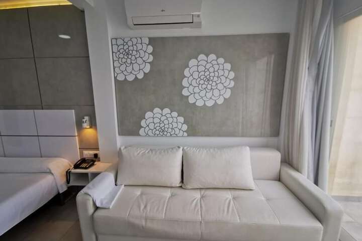 Room 31 of 48