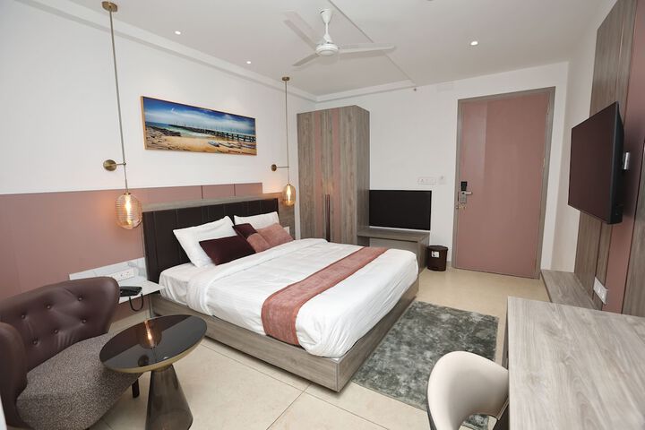Room 5 of 23