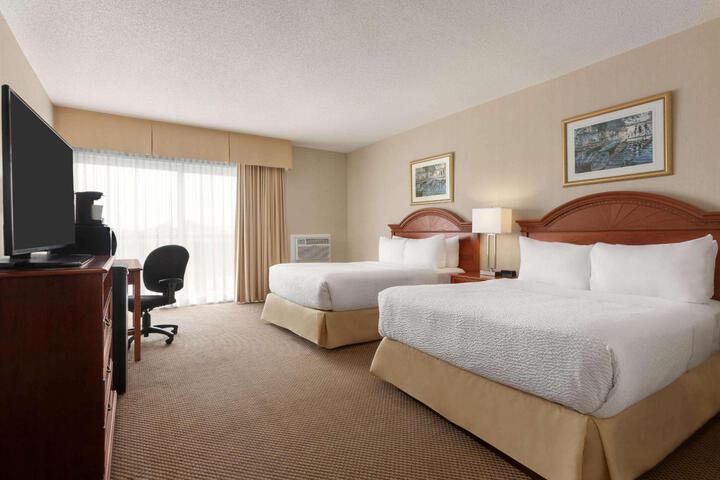 2 Double Beds (2 of 6)