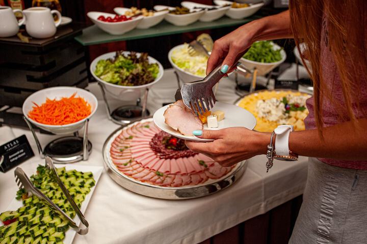 Dining 100 of 127