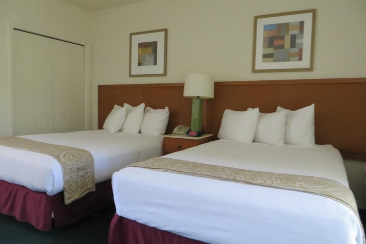 2 Double Beds (5 of 8)