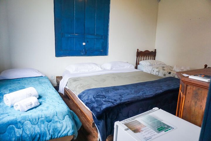 Room 33 of 81