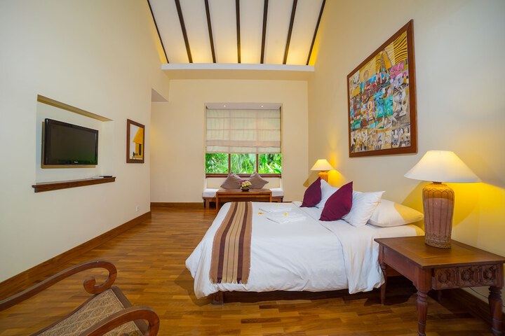 Room 10 of 35