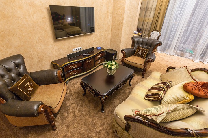 Room 17 of 42