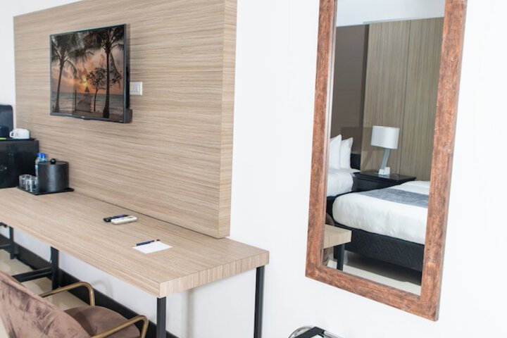Room 11 of 22