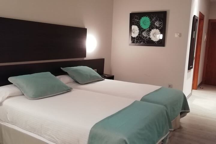 Room 15 of 93