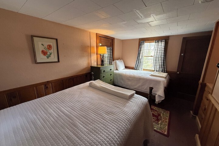Room 41 of 212