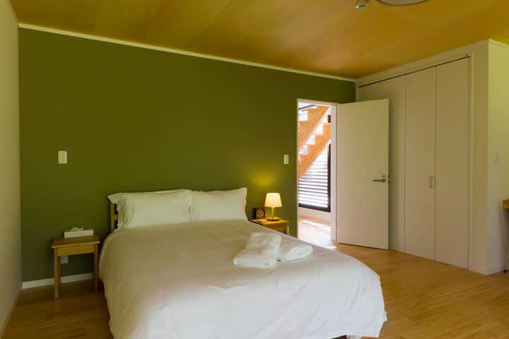 Room 5 of 38