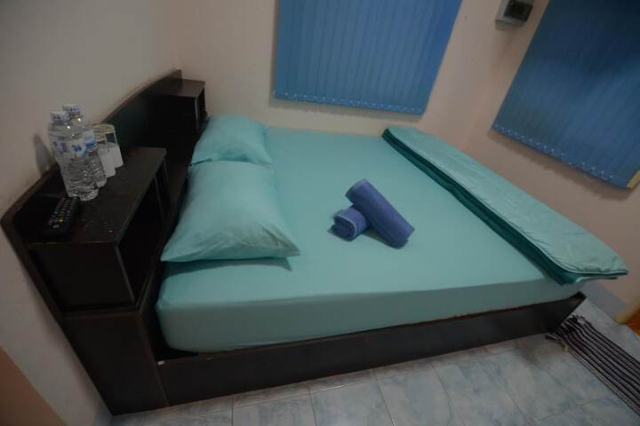 Room 15 of 52