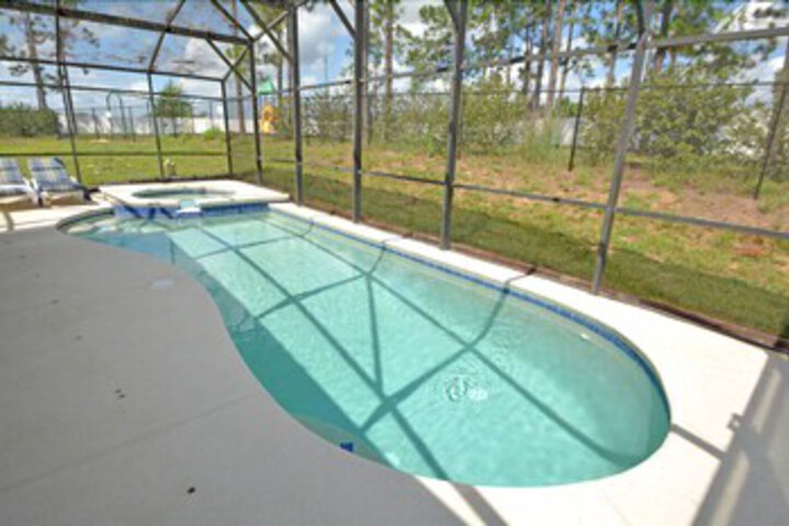 Pool 18 of 35