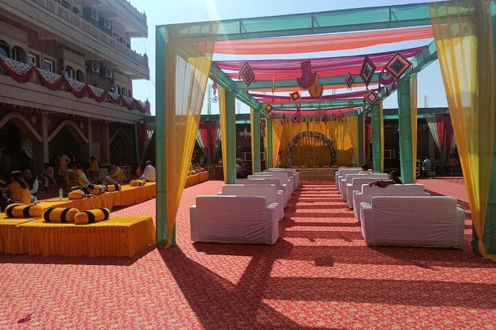 Hotel Exterior 76 of 91