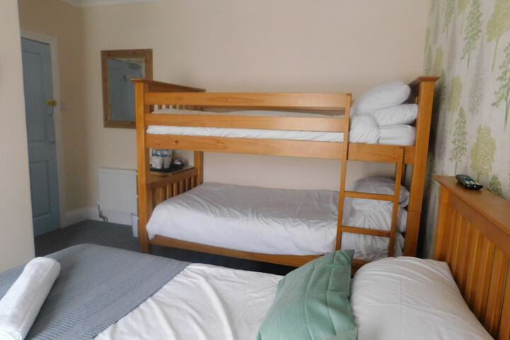 Room 13 of 48