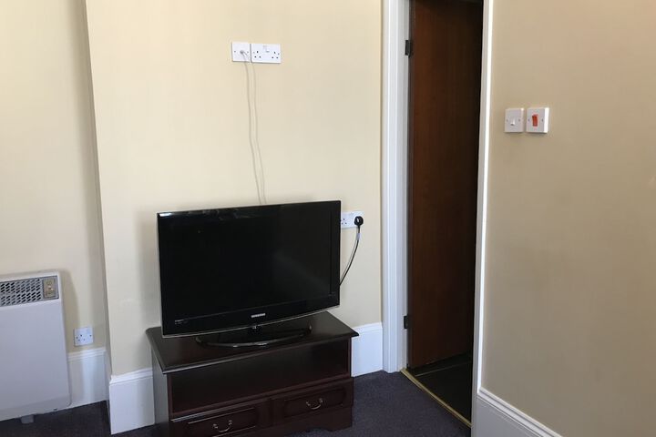 Room 18 of 37