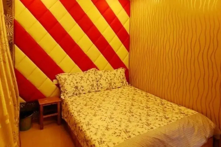 Room 17 of 21