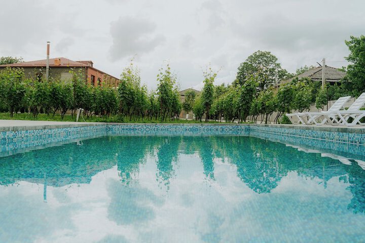 Pool 21 of 28