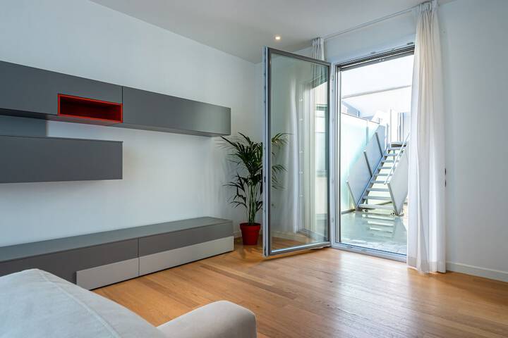 Room 46 of 86