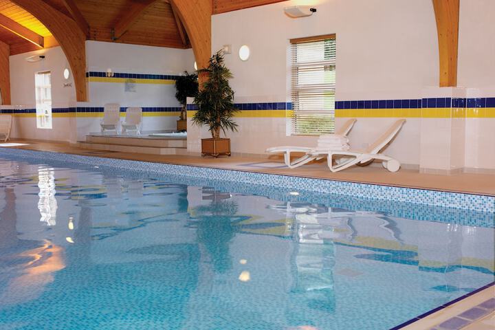Pools & Facilities