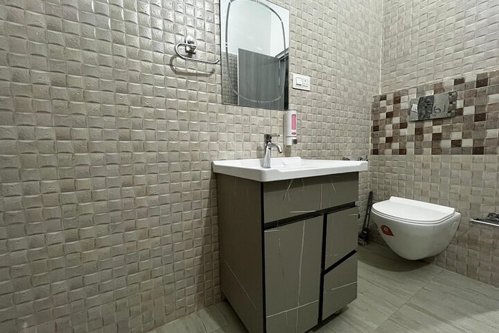 Room 20 of 24