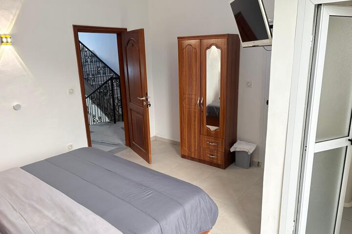 Room 19 of 40