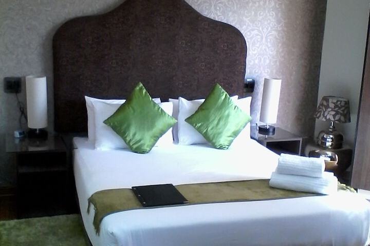 Room 9 of 47