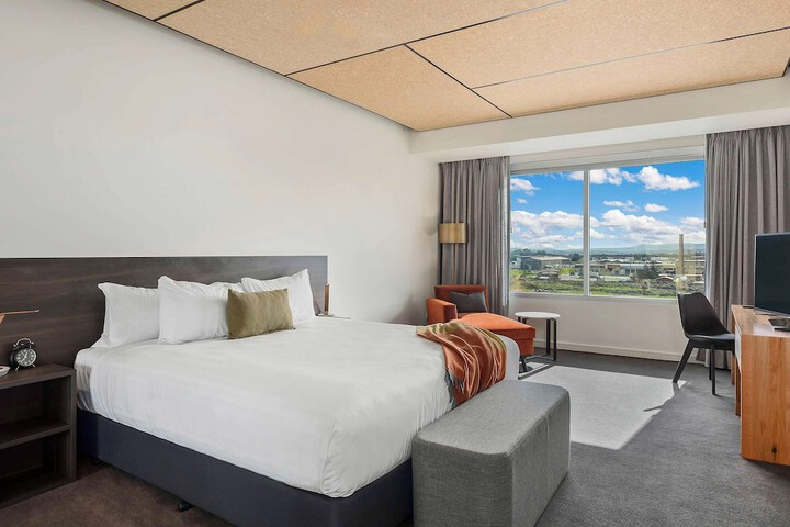 Room 26 of 148