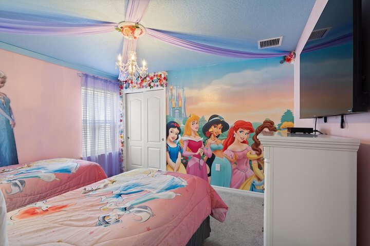 Room 11 of 45