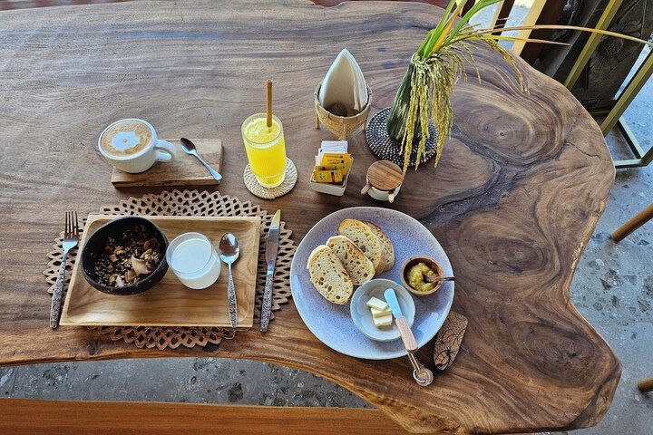 Breakfast/Coffee Service 111 of 134