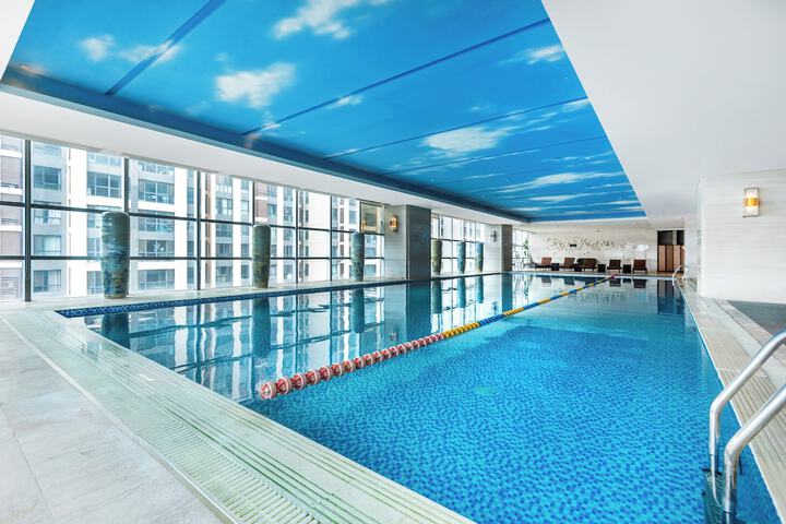 Pools & Facilities