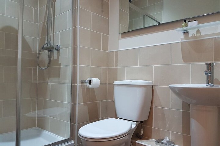 Room 7 of 19