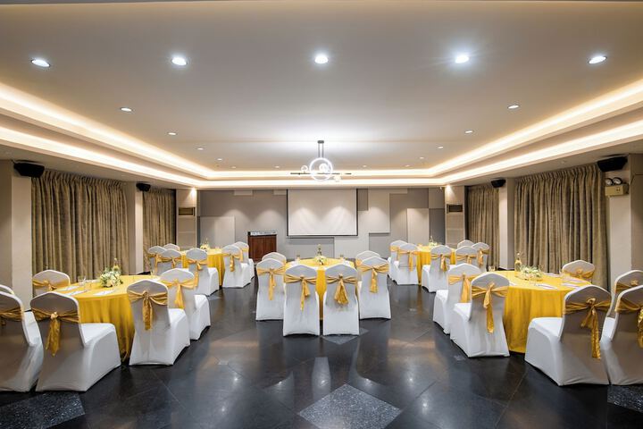 Ballroom/Hall 50 of 56