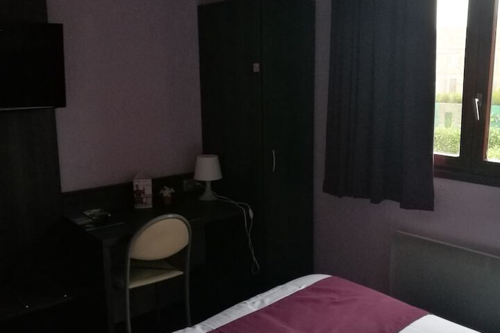 Room 7 of 51