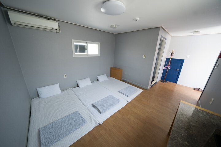 Room 17 of 62