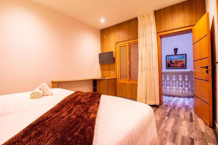 Room 5 of 42