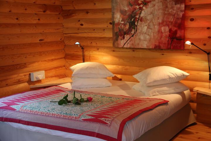 Room 2 of 42
