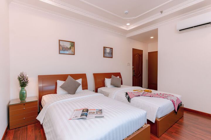 Room 14 of 125