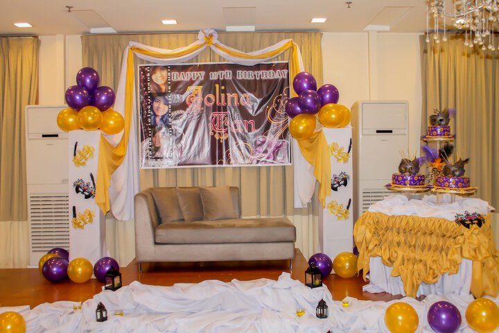 Banquet hall